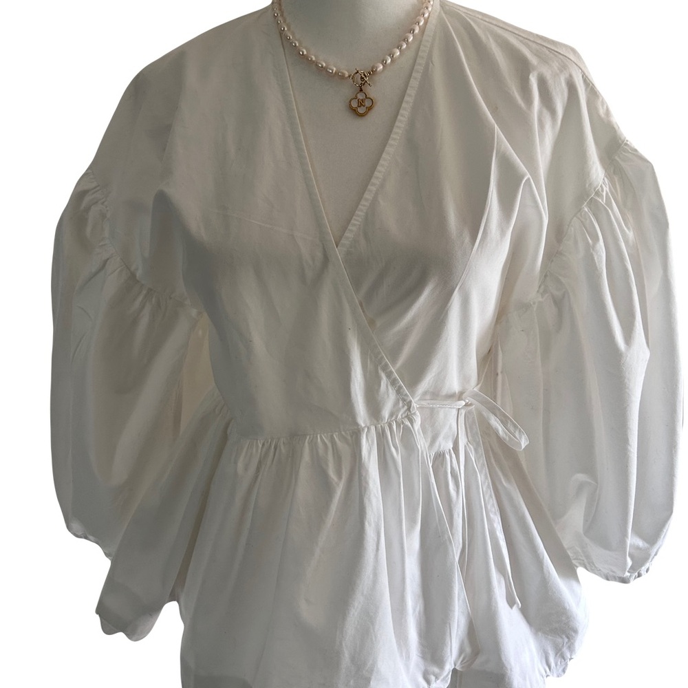 KIKA VARGAS WHITE TOP SIZE XXS WRAP FRONT CLOSURE PUFF SLEEVES SCALLOP HEM